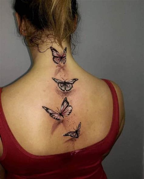 tatuajes de mariposas en la espalda baja|Tatuaje de mariposa en la espalda